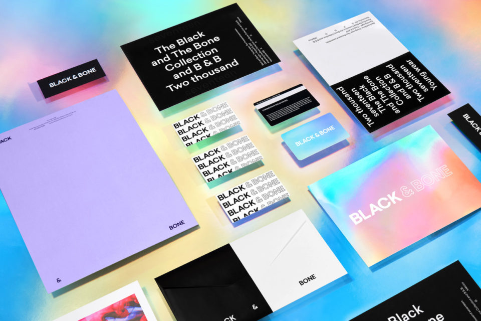 服裝品牌vi設計事務用品類 6、名片（中式） 7、名片（西式） 8、名片（中西式） 9、信紙（空白） 10、信紙（橫紋） 11、信封（中式） 12、信封（西式） 13、公文袋 14、資料袋 15、傳真用紙表頭 16、便條紙 17、各式表格格式 18、卷宗夾 19、公司專用稿紙 20、貴賓卡 21、來賓卡 22、通行證 23、貼紙 